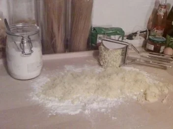 Erdäpfelnudeln - Rezept - Bild Nr. 3