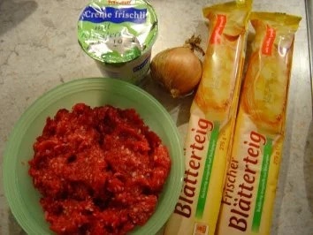 Rezept: Blätterteig-Teilchen mit Rinderhack-Füllung... ergibt 20 Stück Bild Nr. 3 Blätterteig-Teilchen mit Rinderhack-Füllung... ergibt 20 Stück - Rezept - Bild Nr. 3