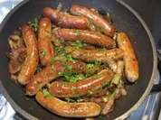 Nürnberger Würstel mit Balsamico-Zwiebeln - Rezept