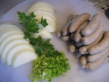 Nürnberger Würstel mit Balsamico-Zwiebeln - Rezept - Bild Nr. 2