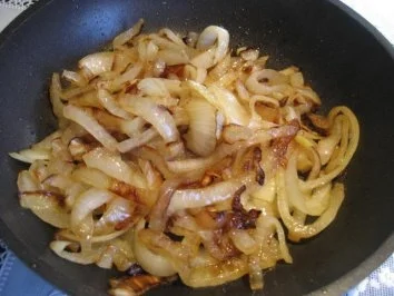 Nürnberger Würstel mit Balsamico-Zwiebeln - Rezept - Bild Nr. 3