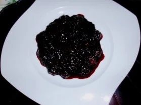 Marseis auf heißen Brombeeren und Sahnetupfer - Rezept - Bild Nr. 4