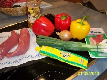 Filet im Speckkräutermantel an Paprikalauchgemüse - Rezept - Bild Nr. 3