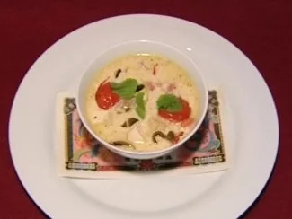 Thailändische Kokos-Ingwer-Suppe mit Tofu (Kerstin Linnart) - Rezept