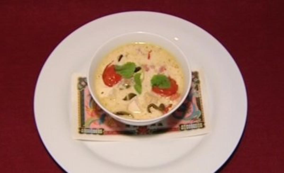 Bilder für Thailändische Kokos-Ingwer-Suppe mit Tofu (Kerstin Linnart) - Rezept