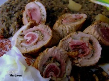 Schweinelendenröllchen auf Linsengemüse - Rezept