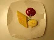 Gebrannter Limonencrêpe mit Rosmarinparfait und Fruchtsoße5 - Rezept