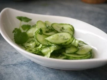 Rezept: Gurkensalat "süß & frisch" Gurkensalat "süß & frisch" - Rezept