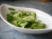 Gurkensalat "süß & frisch" - Rezept