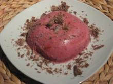 Erdbeer-Joghurt Eis mit Schokosplittern - Rezept
