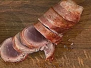 Tunfisch im Speckmantel mit schneller Beurre Blanc - Rezept