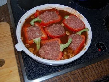 gefüllte Paprika mit Käse überbacken, Tomatensauce und Maccaroni - Rezept - Bild Nr. 6