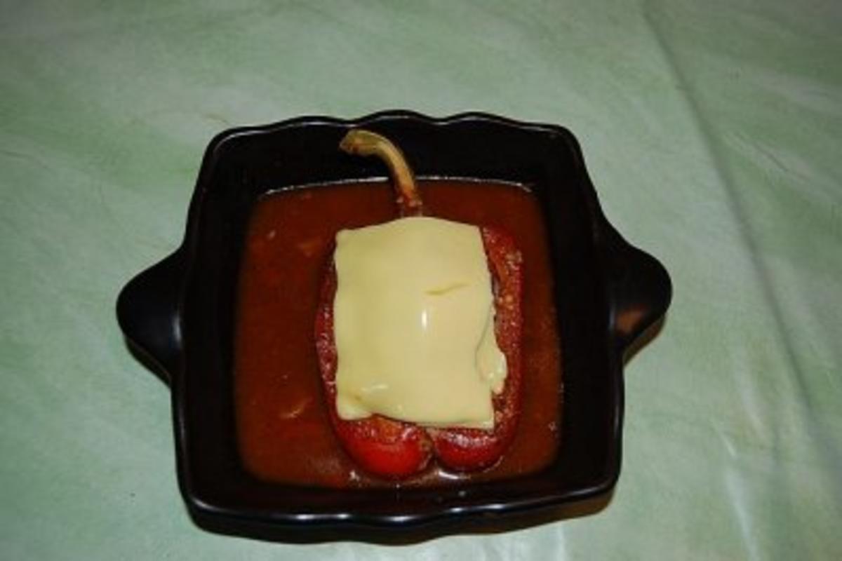 gefüllte Paprika mit Käse überbacken, Tomatensauce und Maccaroni - Rezept - Bild Nr. 8