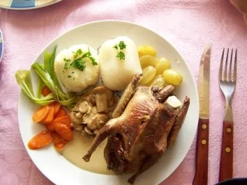 Wachteln an glasiertem Gemüse - Rezept