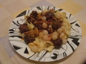 Rezept: Bällekes-Gulasch Bällekes-Gulasch - Rezept