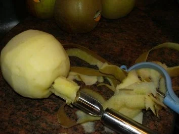 Rezept: Rührteig: BRATAPFEL-TORTE ... schmeckt zu jeder Jahreszeit Bild Nr. 2 Rührteig: BRATAPFEL-TORTE ... schmeckt zu jeder Jahreszeit - Rezept - Bild Nr. 2