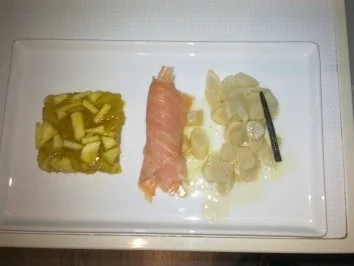 Schwarzwurzel mit Gelee vom Weißen Winterglockenapfel und geräuchertem Lachsforellenfilet - Rezept