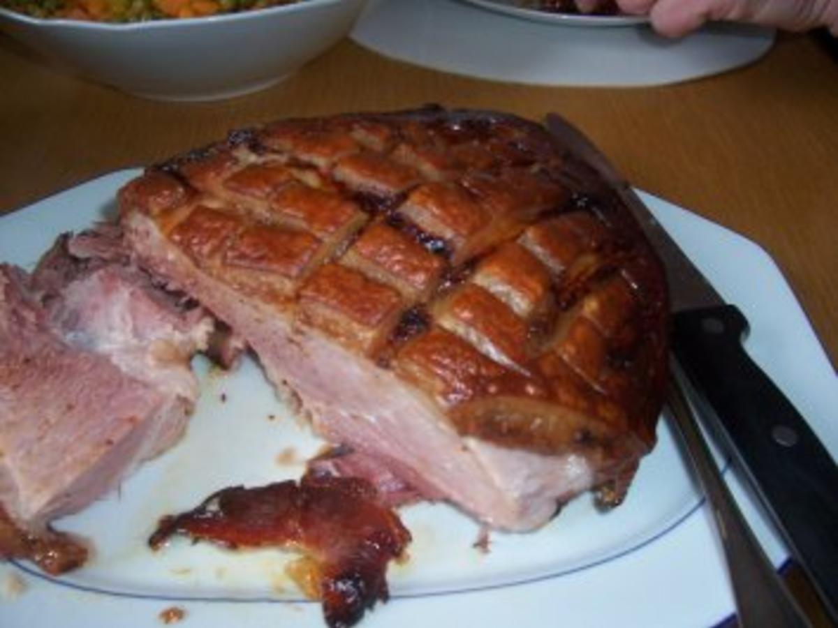 Schweinekrustenbraten mit Gemüse - einfach - 103 kcal/100g Schweinekrustenbraten mit Gemüse - einfach - 103 kcal/100g