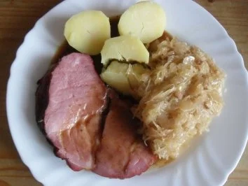 Kasselerbraten mit Sauerkraut und Thymiansoße - Rezept
