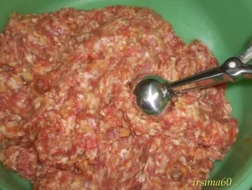 Rezept: Hackbällchen mit Zwiebelsoße Bild Nr. 2 Hackbällchen mit Zwiebelsoße - Rezept - Bild Nr. 2