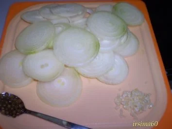 Rezept: Hackbällchen mit Zwiebelsoße Bild Nr. 5 Hackbällchen mit Zwiebelsoße - Rezept - Bild Nr. 5