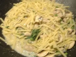 Asiatisches Nudelgericht aus dem Wok - Rezept - Bild Nr. 3