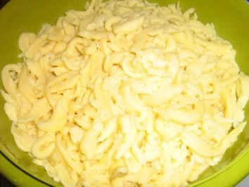 Spätzle - handgeschabt - Rezept