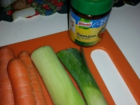 Hühnersuppe, Brühnudeln - Rezept - Bild Nr. 4