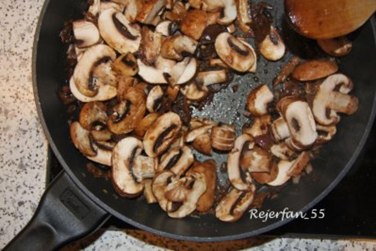 Garnelen-Pilz-Paprikasoße zu Nudeln - Rezept - Bild Nr. 3