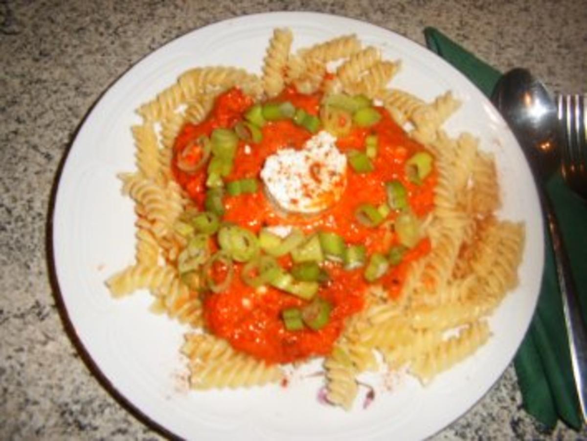 Paprikacremesoße mit Nudeln - Rezept mit Bild - kochbar.de