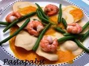 Rezept: Lachsravioli mit Paprikaschaum Lachsravioli mit Paprikaschaum - Rezept