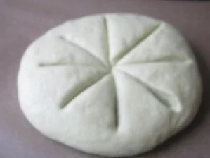 Rezept: Basilikum-Knoblauch-Stern Bild Nr. 3 Basilikum-Knoblauch-Stern - Rezept - Bild Nr. 3