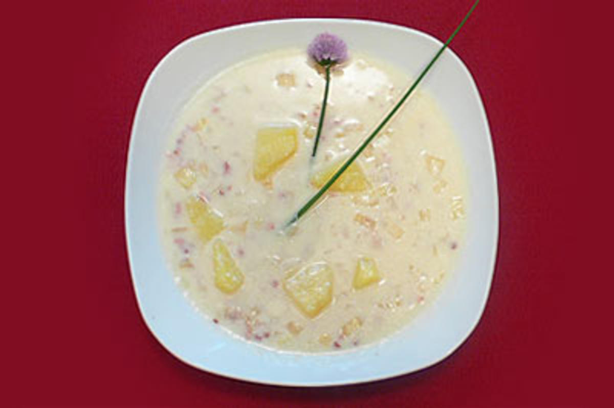 Buttermilchsuppe mit Buttermilch und große Kartoffeln - Rezept mit Bild ...