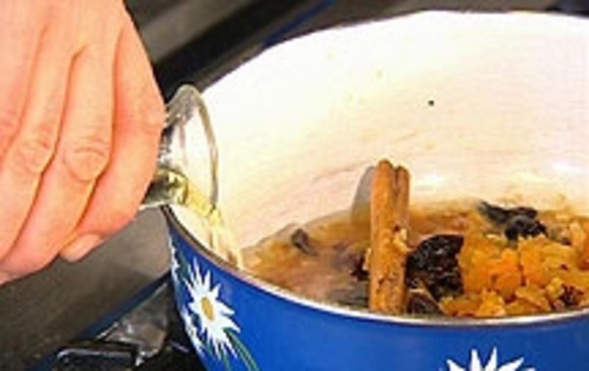 Rezept: Zermatt - Heurumtopf mit Trockenobst Zermatt - Heurumtopf mit Trockenobst - Rezept