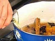 Zermatt - Heurumtopf mit Trockenobst - Rezept