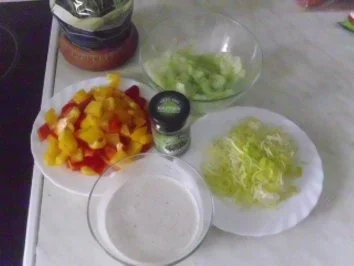 Rezept: Bunter Nudelsalat mit Thunfisch Bild Nr. 3 Bunter Nudelsalat mit Thunfisch - Rezept - Bild Nr. 3