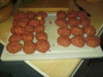 Rezept: Frikadellen mit Käsefüllung Bild Nr. 3 Frikadellen mit Käsefüllung - Rezept - Bild Nr. 3