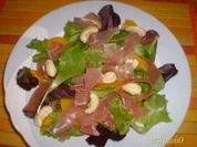 Bunter Blattsalat mit Pfirsichen und Schinken - Rezept