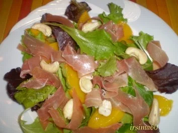 Rezept: Bunter Blattsalat mit Pfirsichen und Schinken Bild Nr. 2 Bunter Blattsalat mit Pfirsichen und Schinken - Rezept - Bild Nr. 2