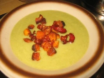 Suppe: Hellgrünes Kohlrabi Süppchen! - Rezept