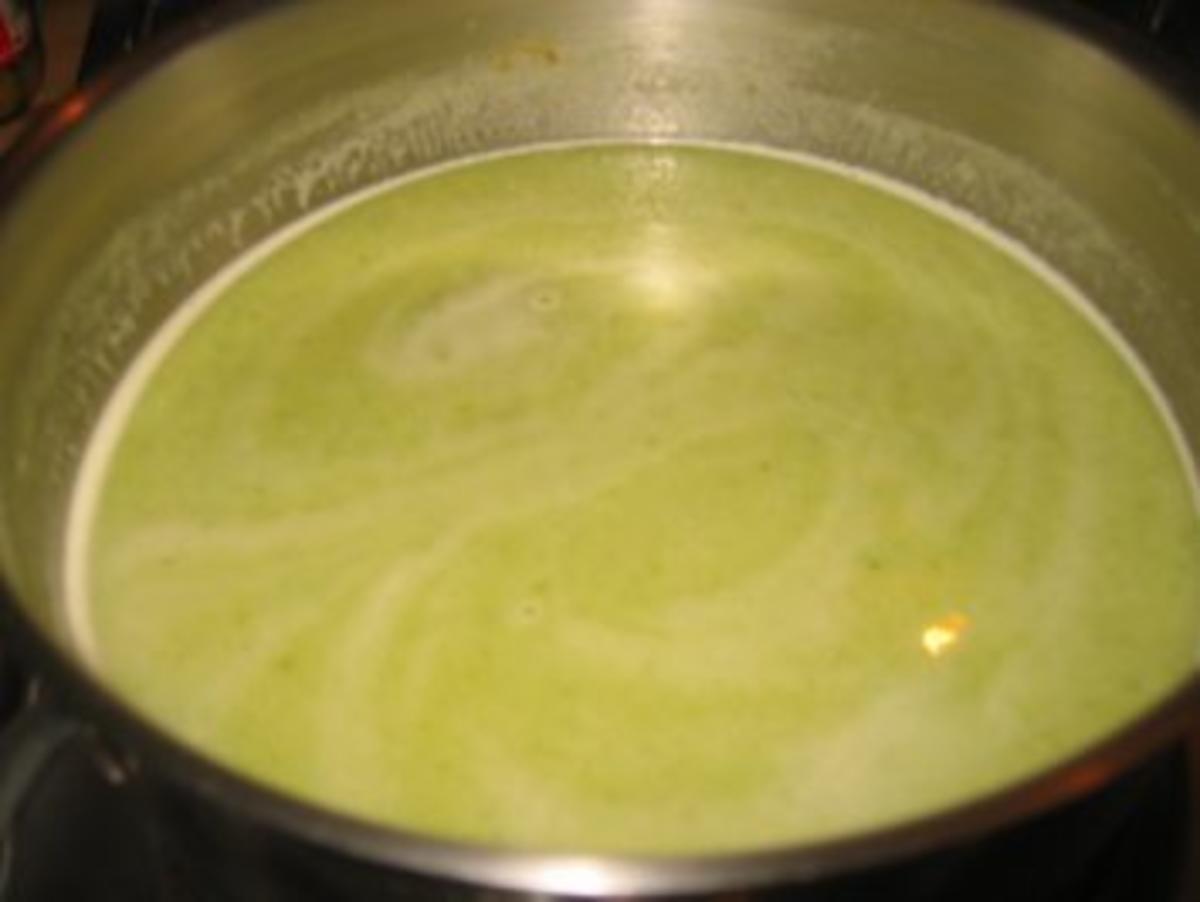 Suppe: Hellgrünes Kohlrabi Süppchen! - Rezept - Bild Nr. 6