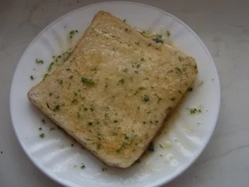 Paniertes Weisbrot mit Kräutern - Rezept - Bild Nr. 2