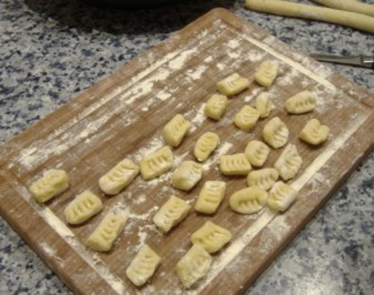 Piemonteser Kartoffelklößchen - Rezept - Bild Nr. 4