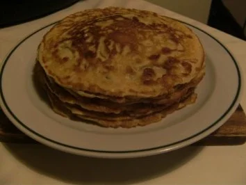 Rezept: DESSERT - Eierkuchen mit Zucker und Apfelmus Bild Nr. 2 DESSERT - Eierkuchen mit Zucker und Apfelmus - Rezept - Bild Nr. 2