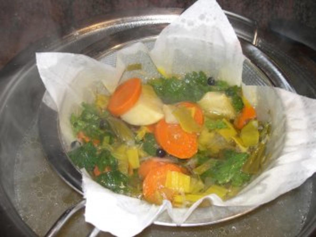 Suppe KLARER RINDERFOND auf Vorrat Rezept kochbar.de