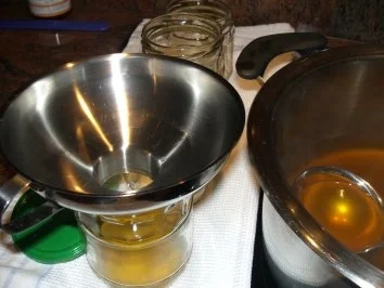 Rezept: Suppe: KLARER RINDERFOND auf Vorrat Bild Nr. 9 Suppe: KLARER RINDERFOND auf Vorrat - Rezept - Bild Nr. 9