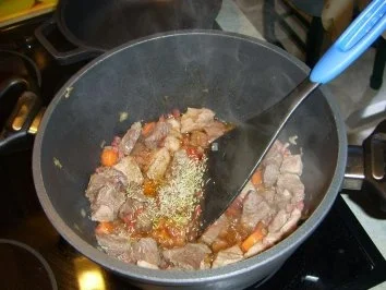 Rezept: Barolofleischtopf mit Fussili und Schwarzwurzelgemüse Bild Nr. 7 Barolofleischtopf mit Fussili und Schwarzwurzelgemüse - Rezept - Bild Nr. 7