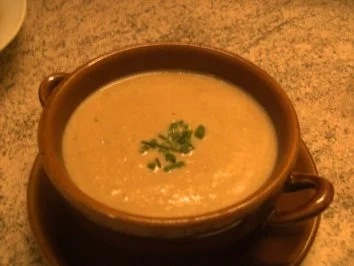 Rezept: Zwiebelsüppchen Bild Nr. 2 Zwiebelsüppchen - Rezept - Bild Nr. 2