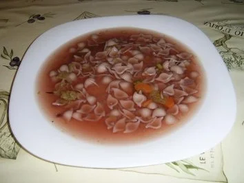 Krautsuppe mit Nudeleinlage - Rezept