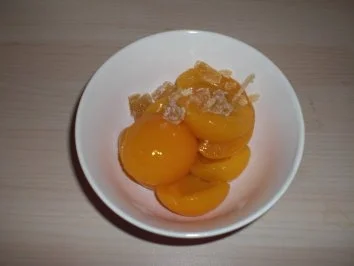 Rezept: Aprikosen-Ingwer-Mousse mit Gewürzkuchen Bild Nr. 2 Aprikosen-Ingwer-Mousse mit Gewürzkuchen - Rezept - Bild Nr. 2